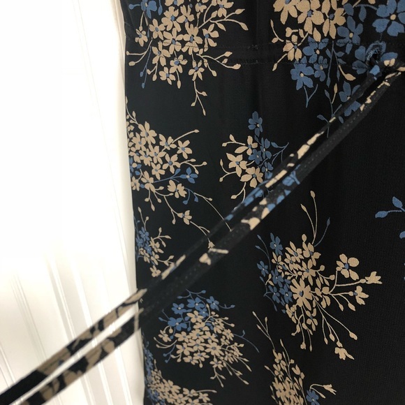 Banana Republic Crepe Drawstring Shift - Picture 4 of 5